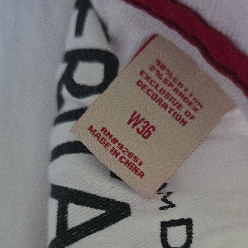 (J41) Men's White Distressed Jean Shorts with Paint Splatter Sz 36 - Picture 8 of 8